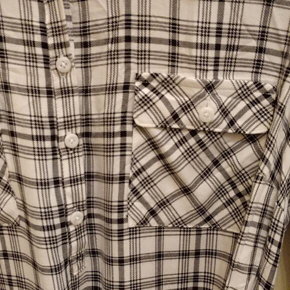 Isabel Maternity Plaid Lightweight Flannel Tunic size Large - Picture 3 of 7